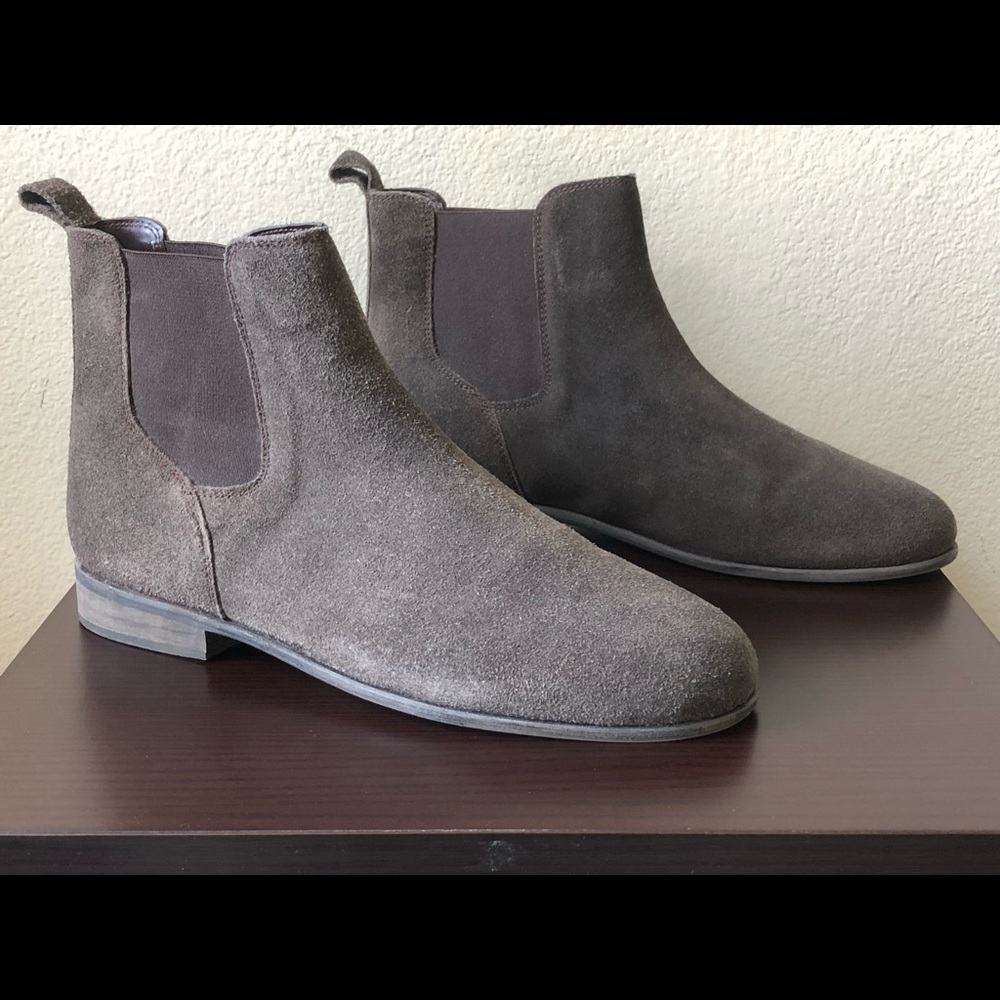 Urban Outfitters Chelsea Boots